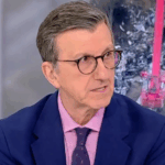 Σημαίες, ύβρεις και τα όρια της δημοσιογραφικής δεοντολογίας: Η δημόσια αντιπαράθεση Πορτοσάλτε με την ΕΣΗΕΑ