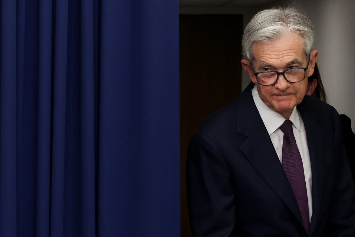 Σήμα για μειώσεις επιτοκίων από τον Τζερόμ Πάουελ στο Jackson Hole