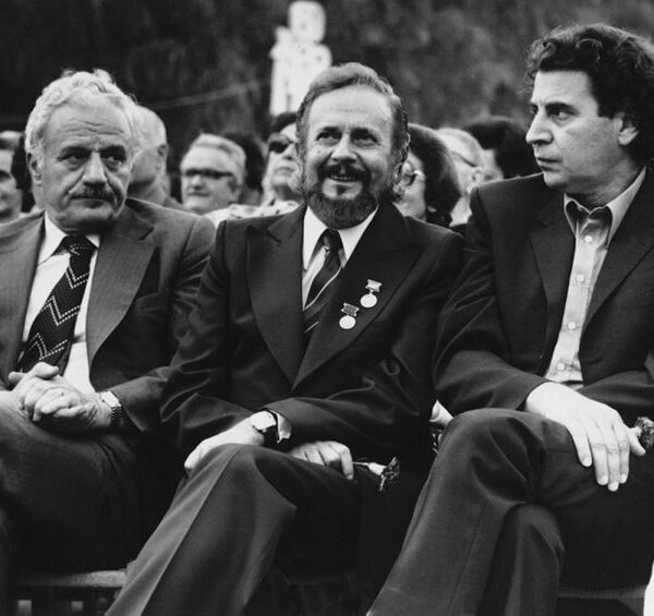 «Κοντά σας όλη μου η ζωή»: Μεγάλη συναυλία για τα 100 χρόνια από τη γέννηση του Μίκη Θεοδωράκη στο Καλλιμάρμαρο