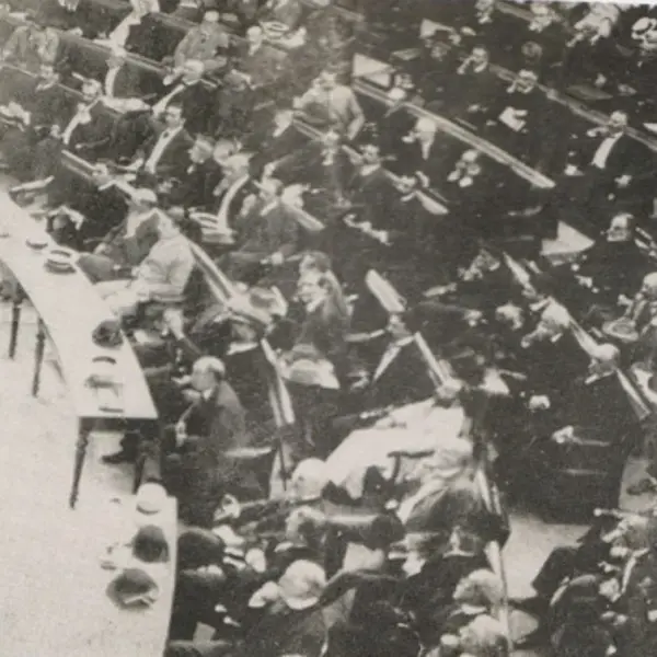 Μονιμότητα στο Δημόσιο: Θεμέλιο του κράτους ή ιστορικό υπόλειμμα φαυλότητας;