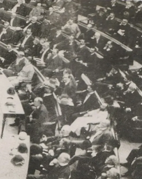 Μονιμότητα στο Δημόσιο: Θεμέλιο του κράτους ή ιστορικό υπόλειμμα φαυλότητας;