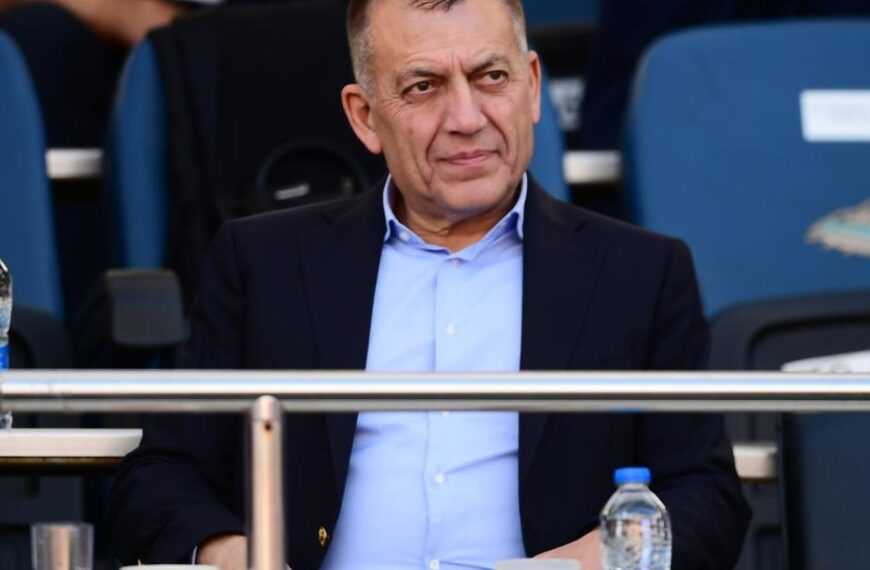 Φιάσκο το τελεσίγραφο Βούρτση: Δεν απαιτείται κοινή παρουσία Γιαννακόπουλου-Αγγελόπουλων