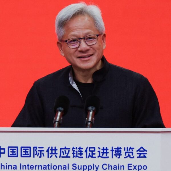 Τζένσεν Χουάνγκ: Το μέλλον της τεχνητής νοημοσύνης είναι φυσικό, ρομποτικό και αναπόφευκτο