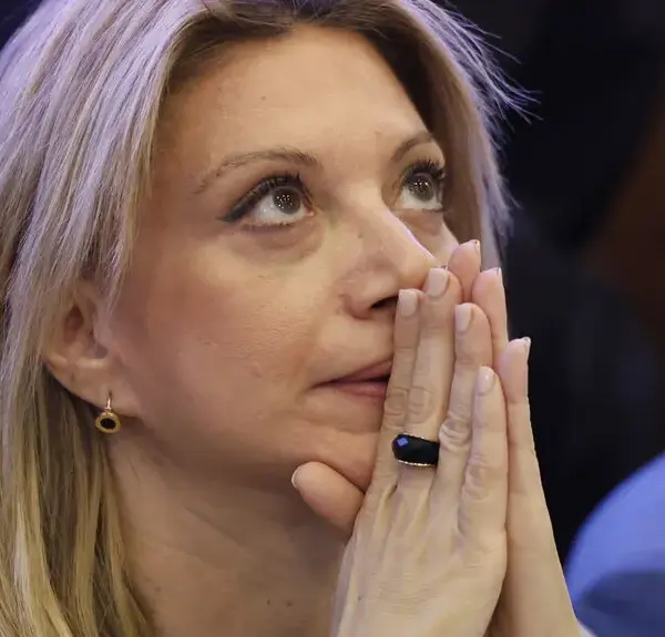 Οργισμένη αντίδραση της Μαρίας Καρυστιανού για την παραπομπή Καραμανλή μόνο για πλημμέλημα