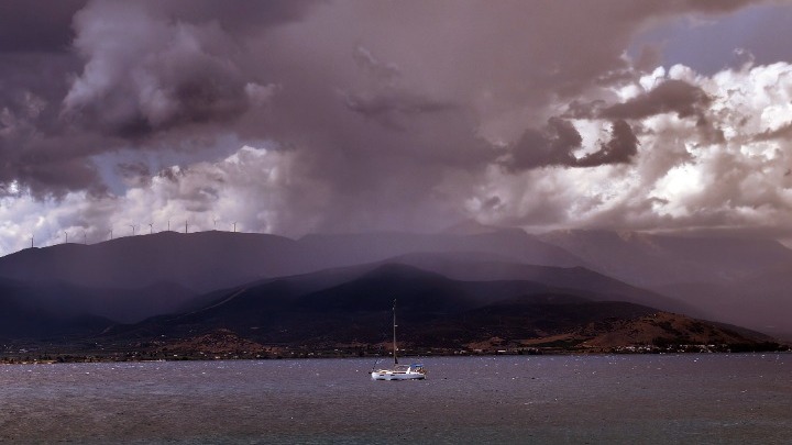 ADEL: Νέα κακοκαιρία προ των πυλών με ισχυρές βροχές και καταιγίδες