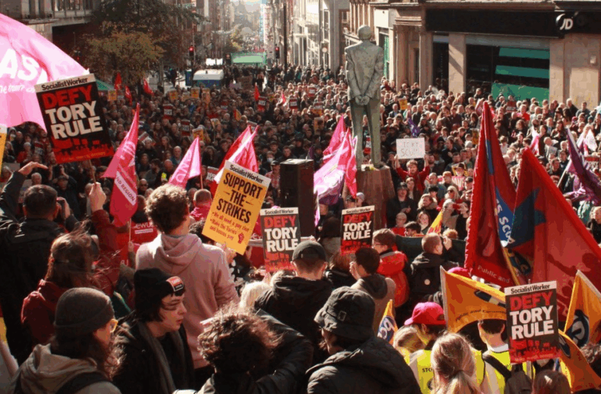 Η αναγέννηση της βρετανικής Αριστεράς