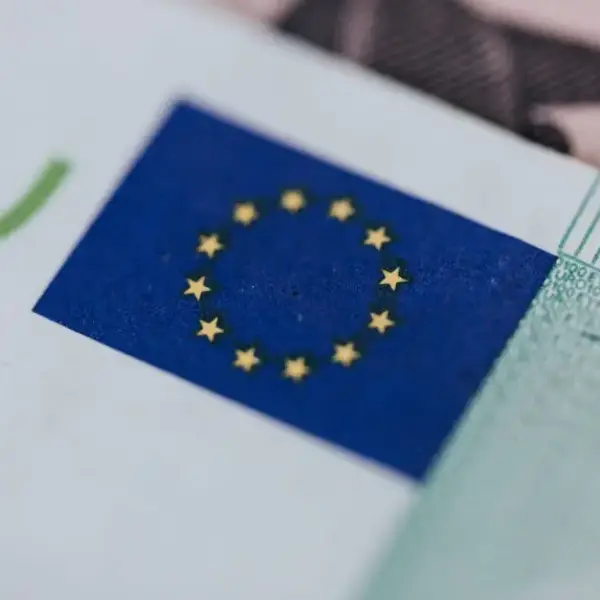 Η ΕΕ απειλεί με «εμπορικό πυρηνικό όπλο» ως απάντηση στους δασμούς Τραμπ