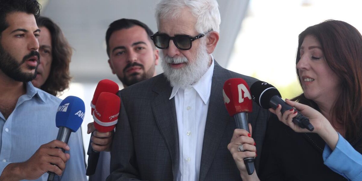 Συναγερμός στην Πατησίων: Φωτιά σε διαμέρισμα του Πέτρου Φιλιππίδη – Άμεση επέμβαση Πυροσβεστικής&hellip;