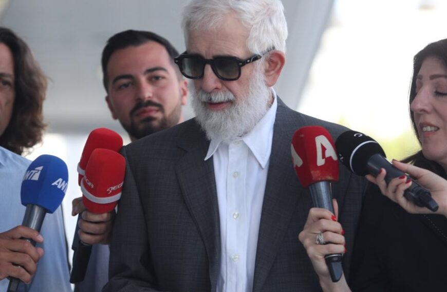 Συναγερμός στην Πατησίων: Φωτιά σε διαμέρισμα του Πέτρου Φιλιππίδη – Άμεση επέμβαση&hellip;