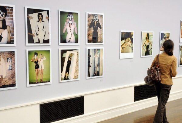 Ο Χέλμουτ Νιούτον και η Polaroid: Ένα αδιαχώριστο δίδυμο