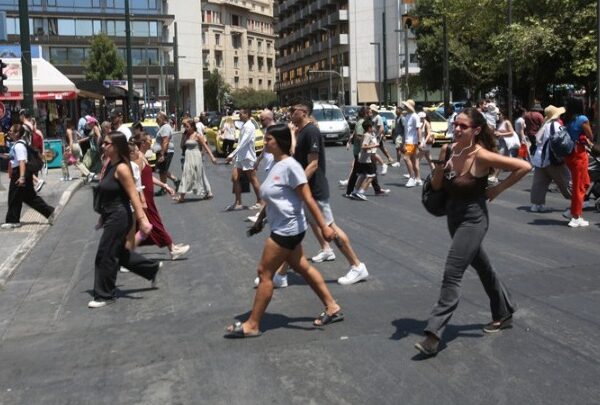 Καύσωνας έως την Τετάρτη: Στους 41 βαθμούς η θερμοκρασία – Ποιες περιοχές&hellip;