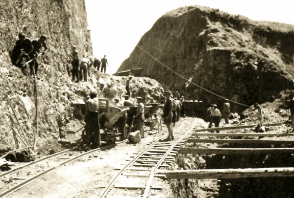 Καρυά Φθιώτιδας: Σταθμός Μαρτυρίου και Μνήμης