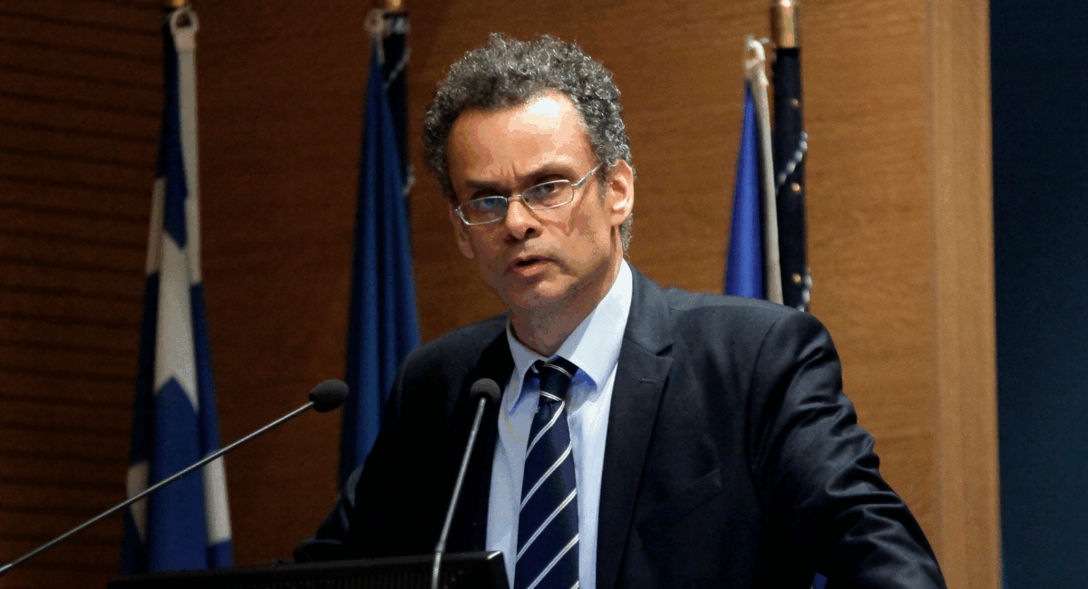 Ξενοφών Κοντιάδης / Δέκα χρόνια μετά: Το δημοψήφισμα ως τραύμα και ως μάθημα