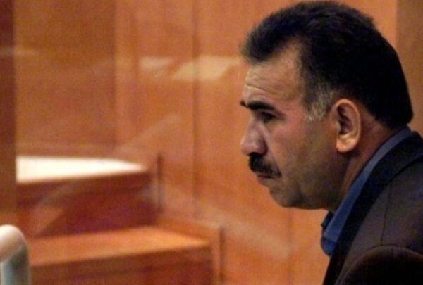 Το Εργατικό Κόμμα του Κουρδιστάν (PKK) ζητά την απελευθέρωση του Αμπντουλάχ Οτσαλάν για να συνεχιστεί η ειρηνευτική διαδικασία
