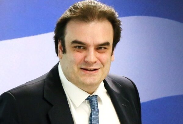 ΕΛΤΑ: Στη Βουλή η υπόθεση μετά το κλείσιμο 204 καταστημάτων