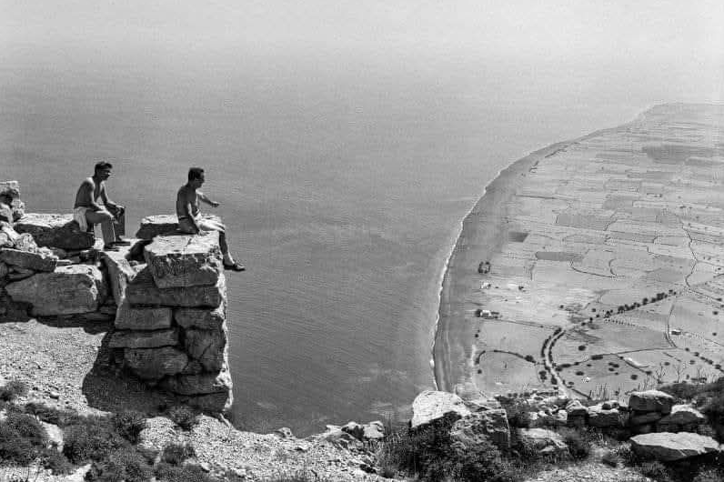 Η Σαντορίνη πριν την ανάπτυξη: Μια σπάνια ματιά στην Αρχαία Θήρα του 1963