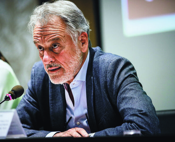“Θα αντέξει η Ευρώπη σε έναν κόσμο με Πούτιν και Τραμπ;” /&hellip;