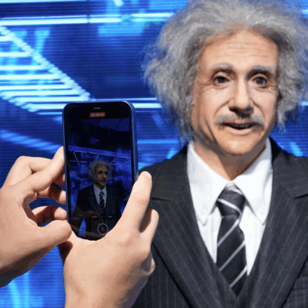 Robot Mall: Βγήκαν στην αγορά τα πρώτα ανθρωπόμορφα ρομπότ