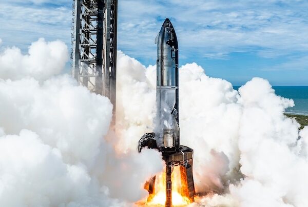 Νέα δοκιμαστική εκτόξευση του Starship από τη SpaceX παρά τις αποτυχίες