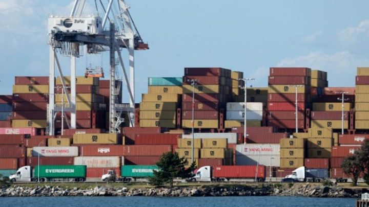 Τέλος στην αφορολόγητη είσοδο μικρών δεμάτων στις ΗΠΑ