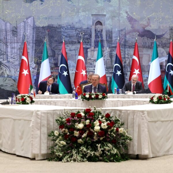 Τριμερής Τουρκίας-Ιταλίας-Λιβύης στην Κωνσταντινούπολη: Η Ελλάδα εκτός σημαντικών περιφερειακών εξελίξεων