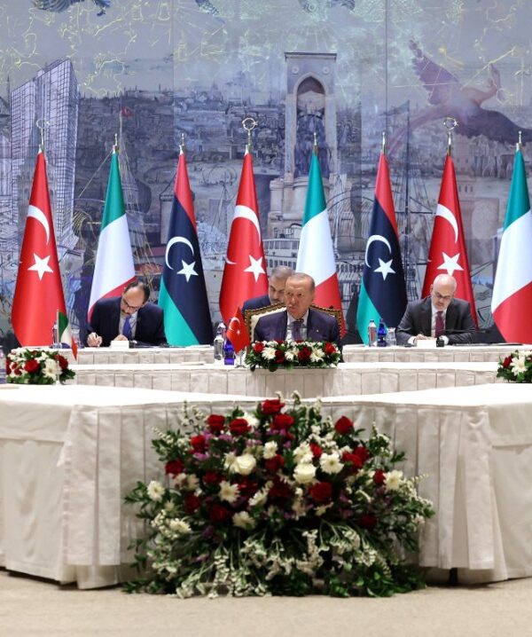 Τριμερής Τουρκίας-Ιταλίας-Λιβύης στην Κωνσταντινούπολη: Η Ελλάδα εκτός σημαντικών περιφερειακών εξελίξεων
