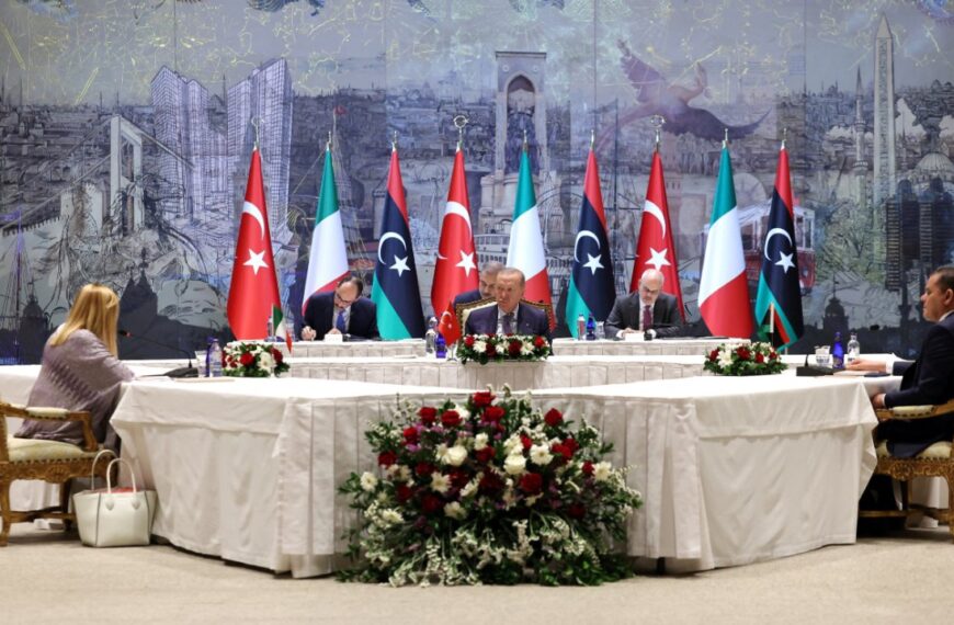 Τριμερής Τουρκίας-Ιταλίας-Λιβύης στην Κωνσταντινούπολη: Η Ελλάδα εκτός σημαντικών περιφερειακών εξελίξεων