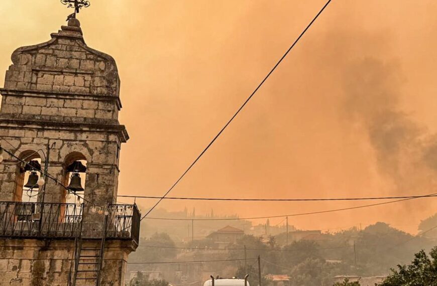 Μάχη με τη φωτιά στη Ζάκυνθο – Εκκενώσεις, καταστροφές και τρία ενεργά μέτωπα
