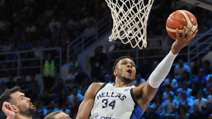 Εθνική: Γιάννης και άμυνα έδωσαν τη νίκη στην πρεμιέρα του Ευρωμπάσκετ