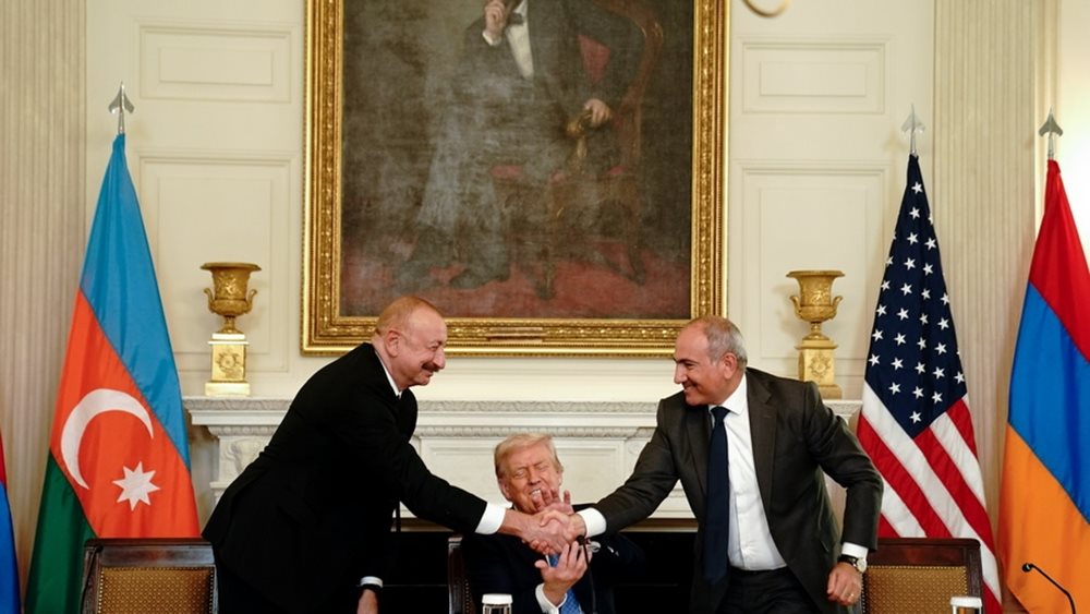 Ιστορική ειρηνευτική συμφωνία για Αρμενία και Αζερμπαϊτζάν με τη μεσολάβηση Τραμπ
