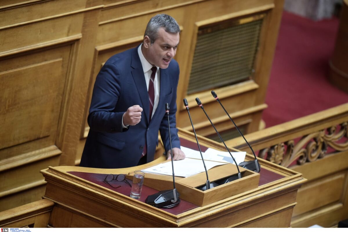 Χάρης Μαμουλάκης: Στη χώρα των υπερπλεονασμάτων που η πλειοψηφία των πολιτών “ζει” ελλειμματικά