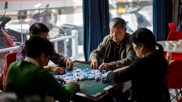 Κίνα: Η «οικονομία των ηλικιωμένων» αλλάζει τους κανόνες της αγοράς