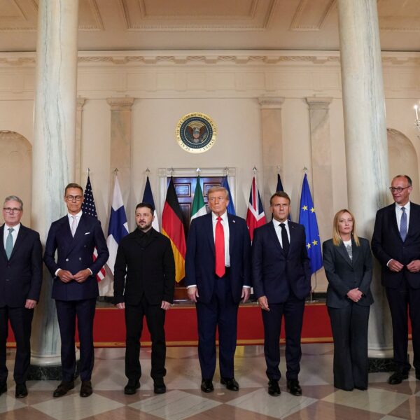 Σον ΜακΚρις / Σύνοδος του Λευκού Οίκου: Ένα σεμινάριο διπλωματίας