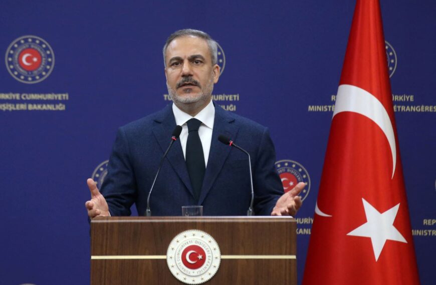 Ένταση στα ελληνοτουρκικά: Επικίνδυνες αιχμές Φιντάν και αυστηρή απάντηση της Αθήνας