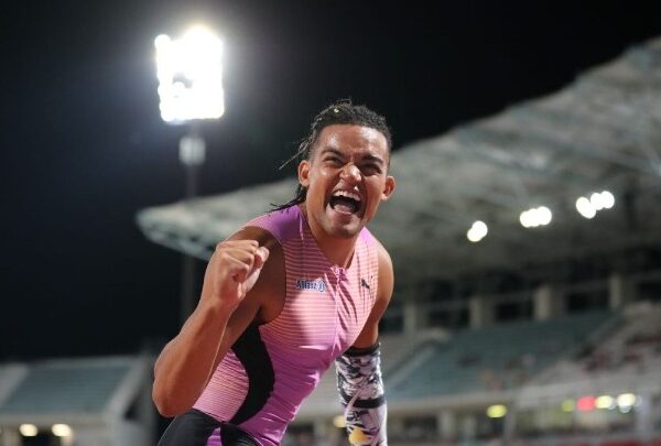 Καραλής: Στην κορυφή του κόσμου με άλμα στα 6.08 μέτρα