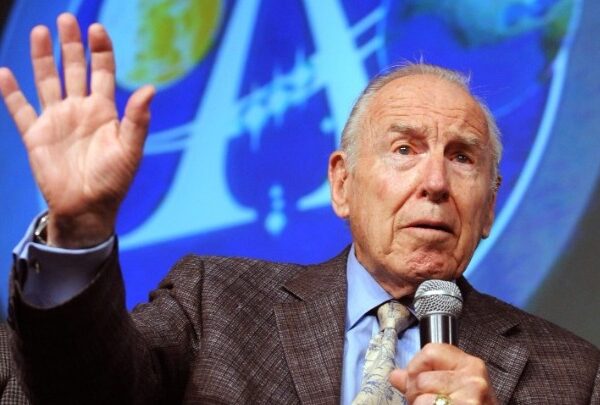 Τζιμ Λόβελ: Πέθανε ο ήρωας του «Απόλλων 13» και του «Houston, we’ve had a problem»