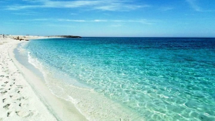 Απαγόρευση κολύμβησης σε 13 περιοχές της Αττικής: Ανακοίνωση από το Υπουργείο Υγείας