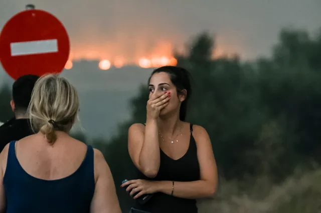 Πύρινος εφιάλτης σε όλη τη χώρα – Ανεξέλεγκτα μέτωπα σε Ζάκυνθο, Αχαΐα και Χίο