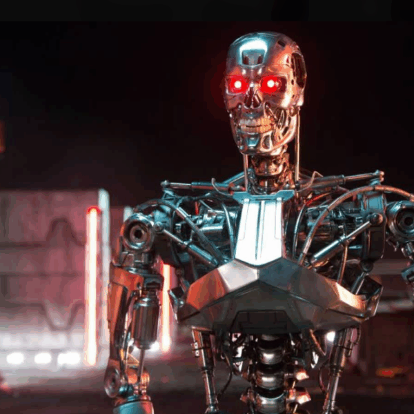 Τζέιμς Κάμερον: Προειδοποιεί για κίνδυνο «Αποκάλυψης τύπου Terminator» από την τεχνητή νοημοσύνη