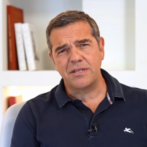 Τσίπρας: «Θα συνεχίσουμε στον δρόμο του Νεκτάριου Σαντορινιού»