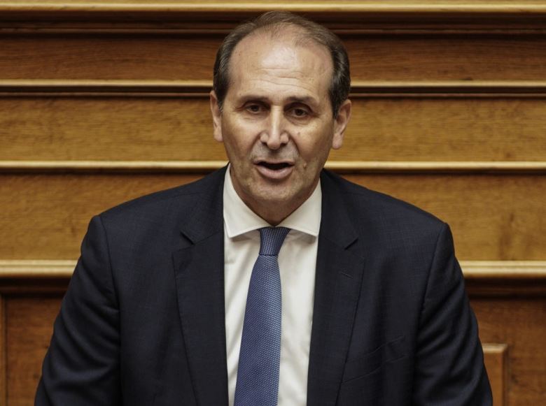 Απόστολος Βεσυρόπουλος: Πέθανε μετά από ανακοπή καρδιάς σε…