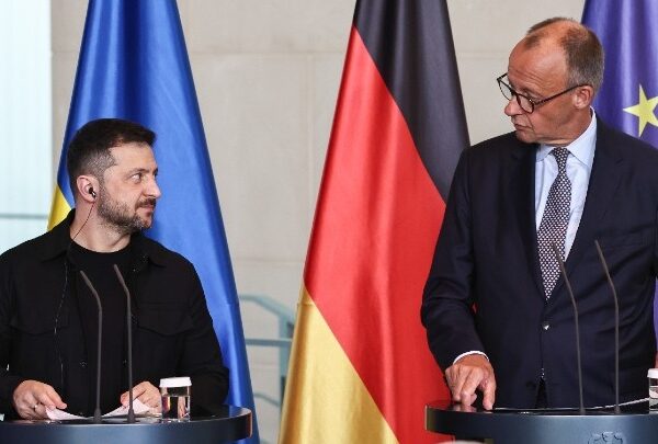 Τηλεδιάσκεψη για Ουκρανία / Ζελένσκι: «Ο Πούτιν μπλοφάρει – Θέλει να καταλάβει&hellip;