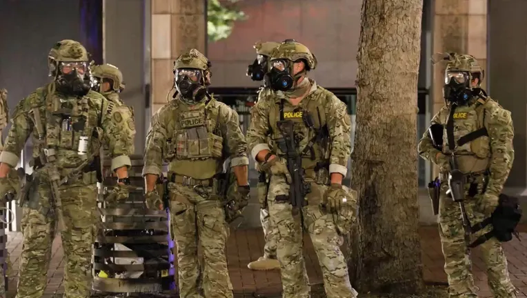 Ο Τραμπ στέλνει στρατό στο Πόρτλαντ και απειλεί το Σικάγο – ”Εξουσιοδοτώ&hellip;