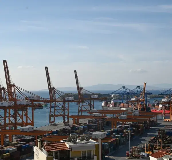 Σκληρό μπρα ντε φερ ΗΠΑ – Κίνας για τον Πειραιά