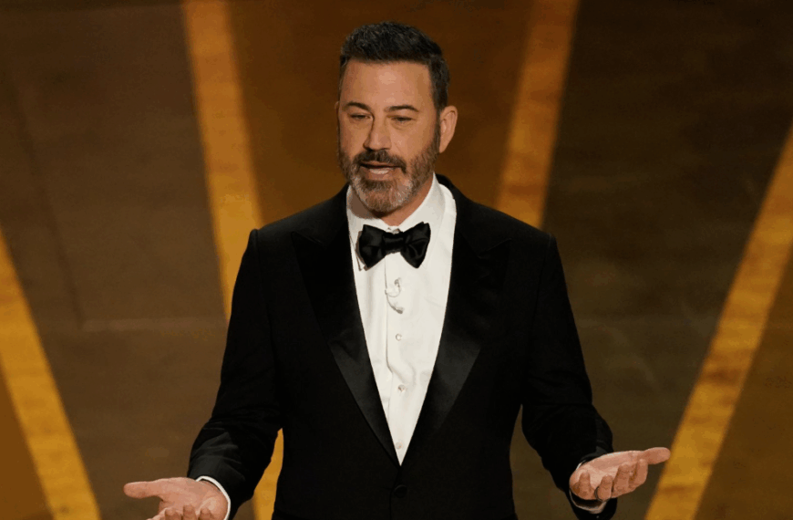 Ο Τζίμι Κίμελ επιστρέφει στον αέρα του ABC μετά τη θύελλα αντιδράσεων