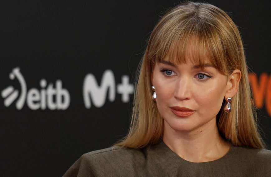 Η Τζένιφερ Λόρενς καταγγέλλει «γενοκτονία» στη Γάζα και επικρίνει την αμερικανική πολιτική