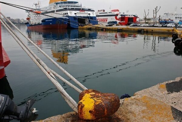 Απεργιακές κινητοποιήσεις για την τραγωδία στο «Blue Star Χίος»: Νεκρός 20χρονος ναυτεργάτης&hellip;