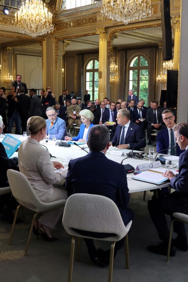 Τραμπ σε Ευρωπαίους ηγέτες: «Σταματήστε να αγοράζετε ρωσικό πετρέλαιο»