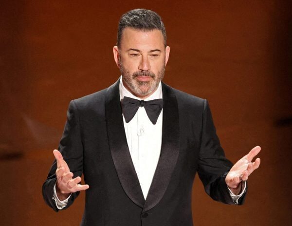 Ο Τζίμι Κίμελ ξανά στο πλατό του «Jimmy Kimmel Live!»