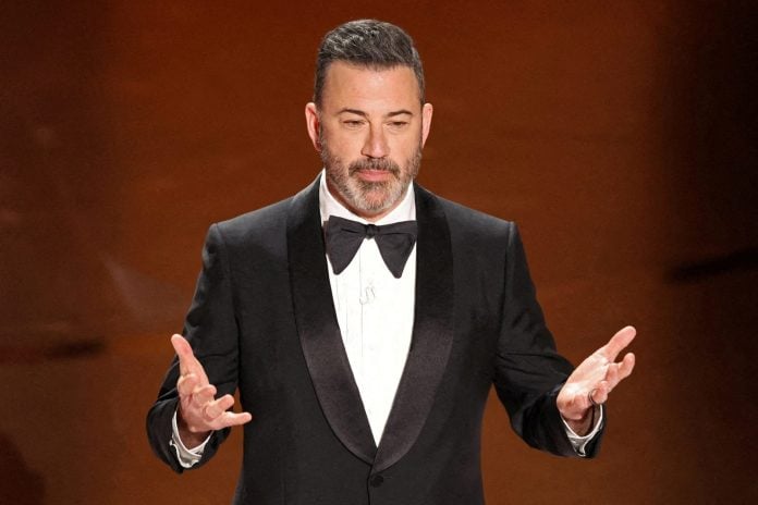 Ο Τζίμι Κίμελ ξανά στο πλατό του «Jimmy Kimmel Live!»